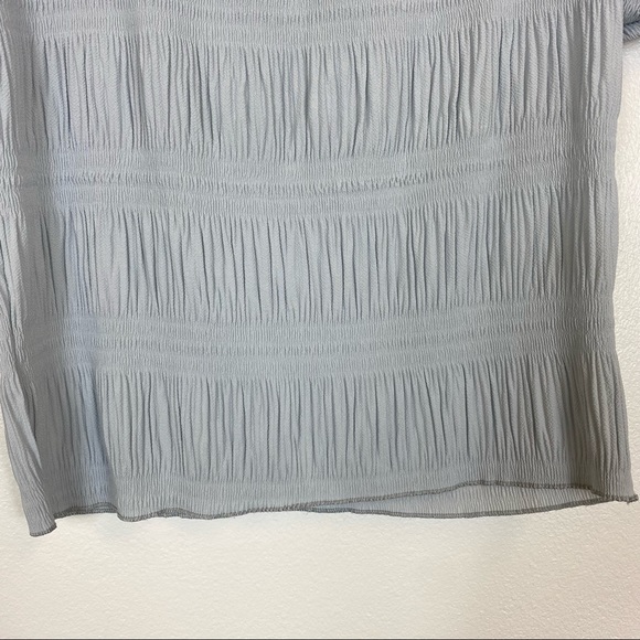 Mei Na Short Sleeve Top with Pearl Accents Size Medium - Picture 4 of 6